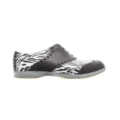 Women's Oxford Pattern Spikeless Shoe - Zebra